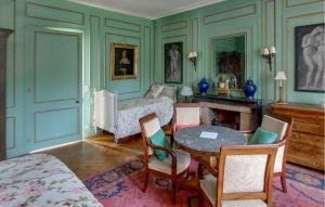 Χώρος καθιστικού στο Lovely Home In Ingouville Sur Mer