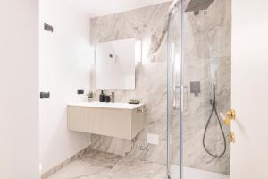 Kúpeľňa v ubytovaní Prestigioso appartamento Piazza Duomo by Easylife + 21 fotografií