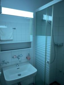 A bathroom at Hotel Hecht
