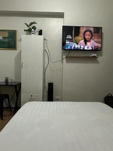 TV a/nebo společenská místnost v ubytování Spacious Condo at Limketkai CDO
