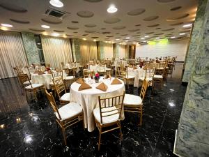Restaurace v ubytování Aryana Queen Beach Resort