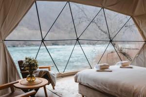 Příroda nedaleko luxury tent