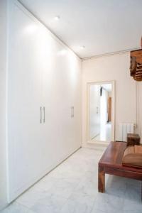 Posteľ alebo postele v izbe v ubytovaní Comfortable House in Sitges with Shared Pool