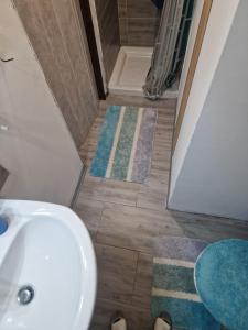 Koupelna v ubytování B&B La Riva del Po Camera indipendente