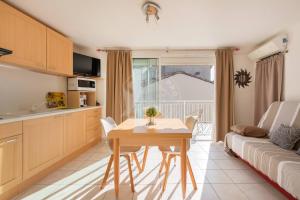 Kuchyň nebo kuchyňský kout v ubytování AS21487 - Charmant studio au cœur du centre ville à 2 pas de la plage