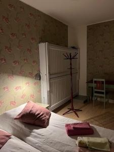 Postel nebo postele na pokoji v ubytování STF Tre Björnar B&B