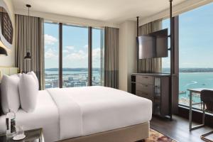 Postel nebo postele na pokoji v ubytování Hotel Indigo Auckland by IHG