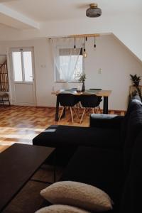 Posezení v ubytování DOUX Apartman
