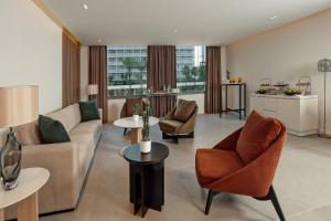Istumisnurk majutusasutuses voco Beirut Central District by IHG