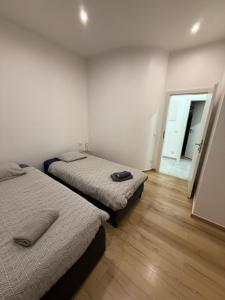 Postel nebo postele na pokoji v ubytování Chambre Centre Esch-sur-alzette