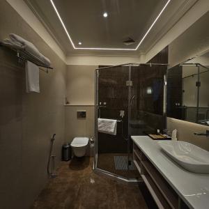 Un baño de Narayan Kothi 40 fotos más
