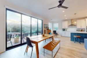 Kuchyň nebo kuchyňský kout v ubytování Chardonnay Getaway