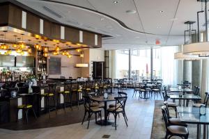 Restaurace v ubytování Ithaca Marriott Downtown on the Commons
