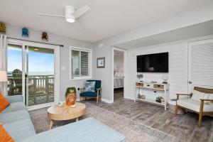 Et tv og/eller underholdning på Beach Retreat