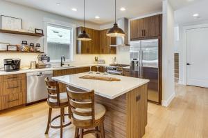 Galeriebild der Unterkunft Private Hot Tub and Patio Spacious Cle Elum Home in Cle Elum