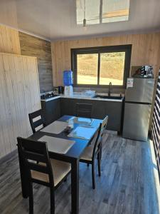 Una cocina o kitchenette en Aegla lodge