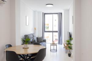Część wypoczynkowa w obiekcie Apartamentos Marina Playa de Torrevieja by Apartamentos Torrevieja