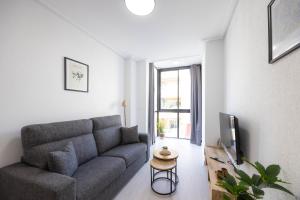Część wypoczynkowa w obiekcie Apartamentos Marina Playa de Torrevieja by Apartamentos Torrevieja