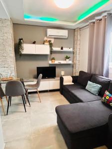 Khu vực ghế ngồi tại Luxury Suites Fuengirola 2