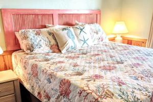 Ein Bett oder Betten in einem Zimmer der Unterkunft Amazing Ocean View-Newly Renovated Modern Oasis