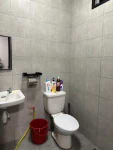 Koupelna v ubytování Casa Ohana Homestay + 15 fotografií