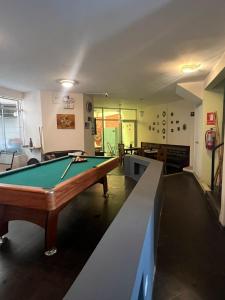 Biliár nebo kulečník v ubytování B&B Wasi Airport Lima