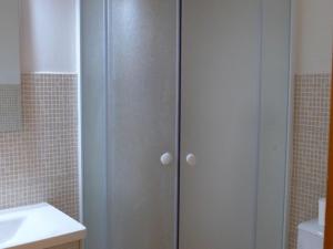 Phòng tắm tại 2-room apartment in Veysonnaz +15 ảnh