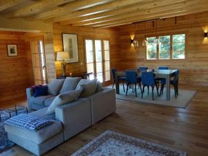 Gallery image of Chalet in Les Masses with ski storage in Agettes +25 photos