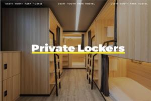 長沙市にあるChangsha Desti Youth Park Hostel Wuyi Squareの個室のロッカー