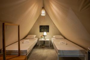 Camera con 2 Letti in Tenda di Manram Glamping Weligama a Weligama