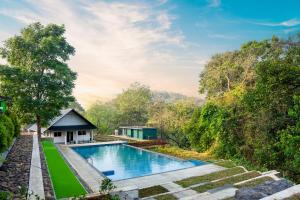 The swimming pool at or close to jungle view resort