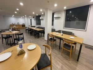 Restaurace v ubytování Akshay home stay