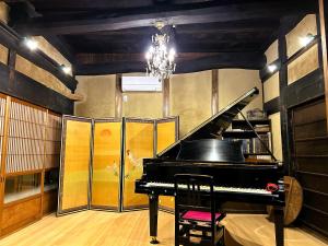 Fotografie z fotogalerie ubytování Tetsu-juro former Ogunis residence , Himeji Castles back parlor-like"400-year-old inn" v destinaci Fukusaki