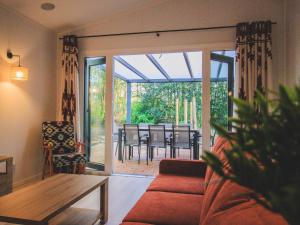 Posezení v ubytování Modern holiday home with terrace