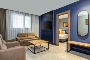 Posezení v ubytování Four Points Flex by Sheraton Ankara Cukurambar