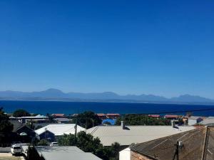 Afbeelding uit fotogalerij van Blue Whale Lodge in Mosselbaai +40 foto's