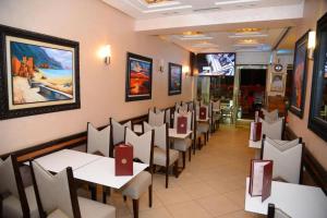 Restaurace v ubytování Hotel Al amal Tiznit