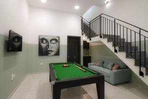 Τραπέζι μπιλιάρδου στο Pietro Private Villas - Serviced by Pietro Boutique Hotel