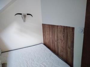 Ένα ή περισσότερα κρεβάτια σε δωμάτιο στο Le LOIR ETAIN