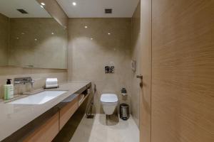 Sarovar Portico Ajmer的一间浴室