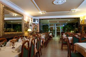 Restaurace v ubytování Hotel Vila Tina