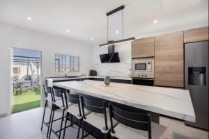 Η κουζίνα ή μικρή κουζίνα στο Atico castelar by Staycare