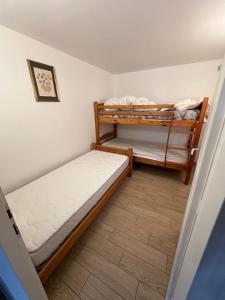 Postel nebo postele na pokoji v ubytování CHARAVEL