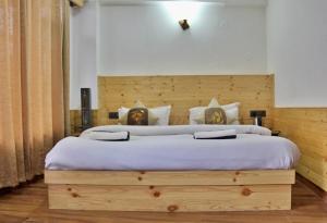 Φωτογραφία από το άλμπουμ του Apple Field House σε Manāli