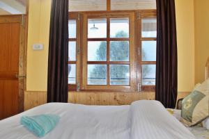 Φωτογραφία από το άλμπουμ του Apple Field House σε Manāli