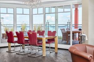 Ein Sitzbereich in der Unterkunft Strandhotel Prinz von Preussen