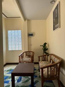 Photo de la galerie de l'établissement Kamala Charming Local House near Kamala Beach, à Kamala Beach 16 autres photos