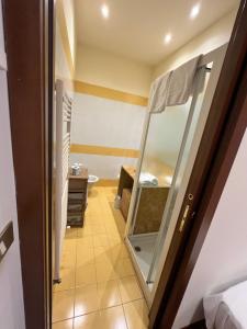 A bathroom at Residenza della Samaritana Classici