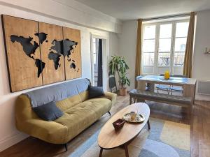 Posezení v ubytování Élégant T3 - Cœur de Fontainebleau - 300 m du château