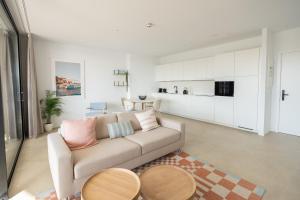 Pure Sea Apartments Villajoyosa的休息区